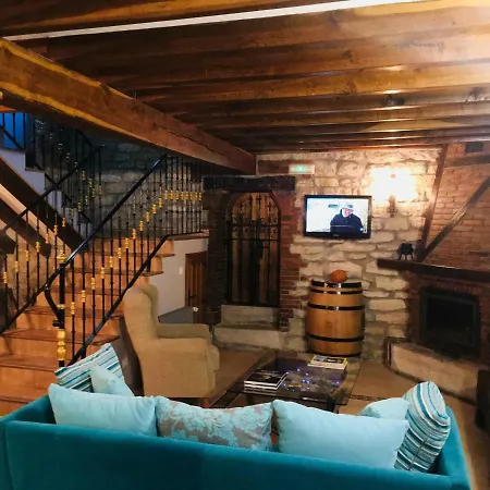 Casa Los Laureles-2