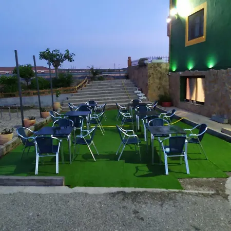Hostal Catedritos Ibéricos A-5 Km 154 A 5 KM DE OROPESA A 1 KM DE HERRERUELA DE OROPESA-3