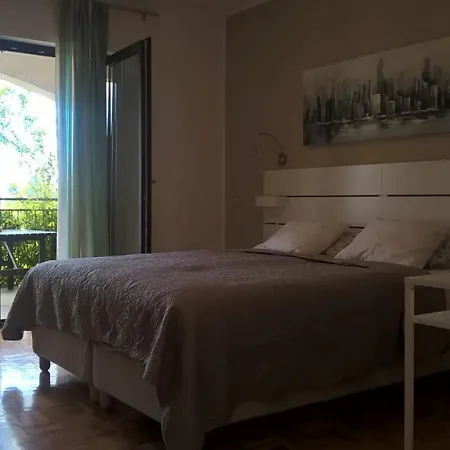 Apartments And Rooms Mofardin-3