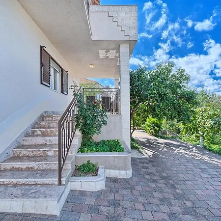 Apartmani Marina-2