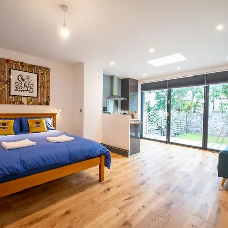 144 Lower Cheltenham Place-2