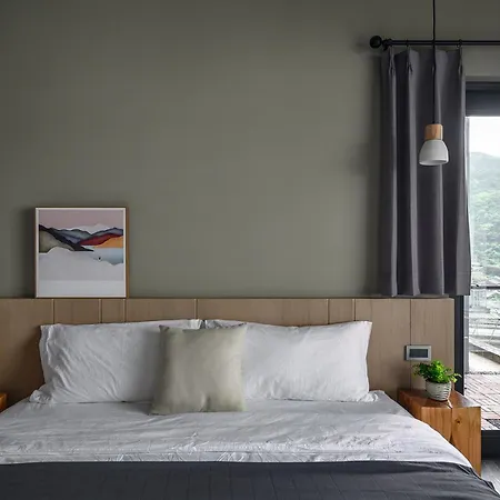 Two Easy Inn-2