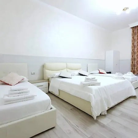 Oscar Suite Home-2