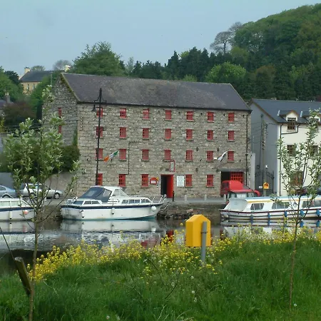 Waterside Guesthouse-2