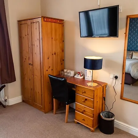 Aarondale Guest House-3