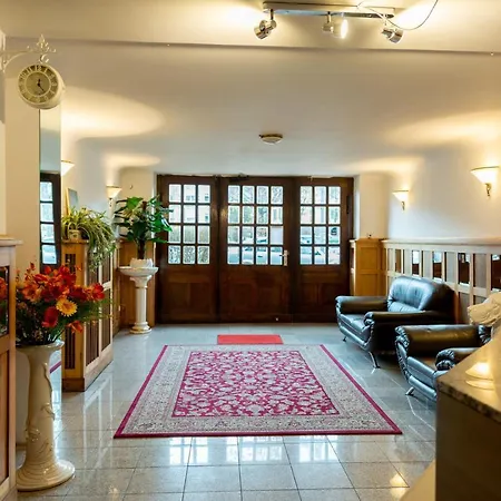 Hotel Pension Dahlem-3