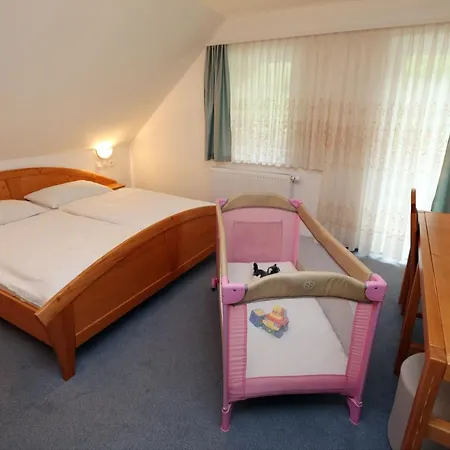 Bed & Breakfast Hisa Resje-2