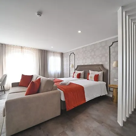Famous Crows Lisbon Suites-3