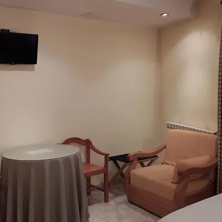 Hostal Lopez-2