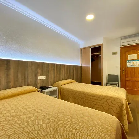 Hostal Pensimar-3