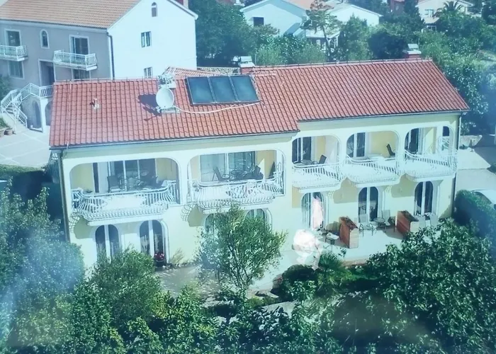 Ana Rooms Krk Town