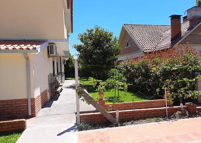 Metro Vilar Suites & Villas Vilar do Pinheiro