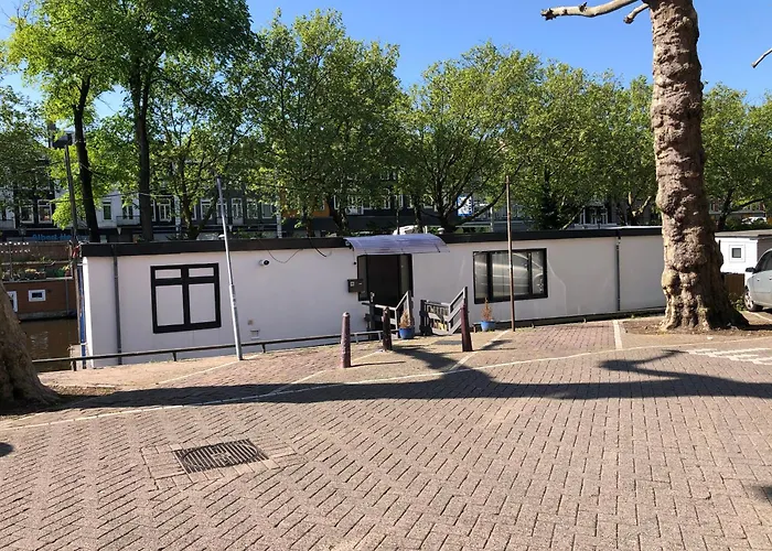 -Houseboat-Amstel
