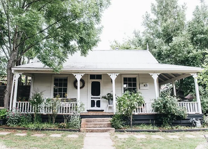 Main House @ Poets Lodge