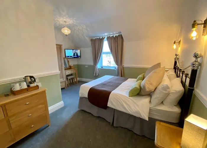 Sunny Bank Guest House Tenby