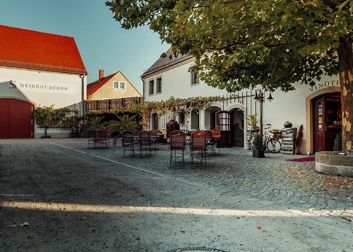 Weingut Schuh - Pension Zur Bosel