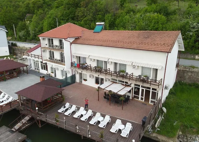 Hotel Casa Adrian Ieşelniţa