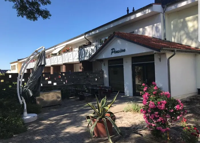 Pension  Zu den Linden Trin