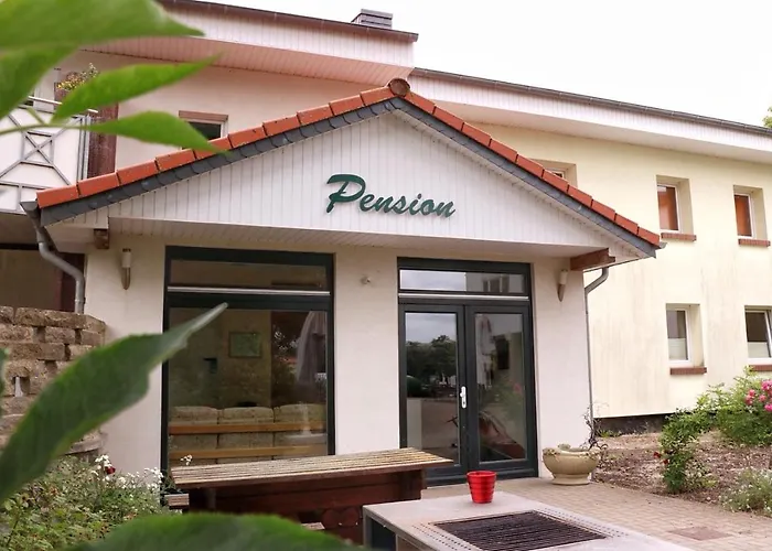 Pension  Zu den Linden Trin
