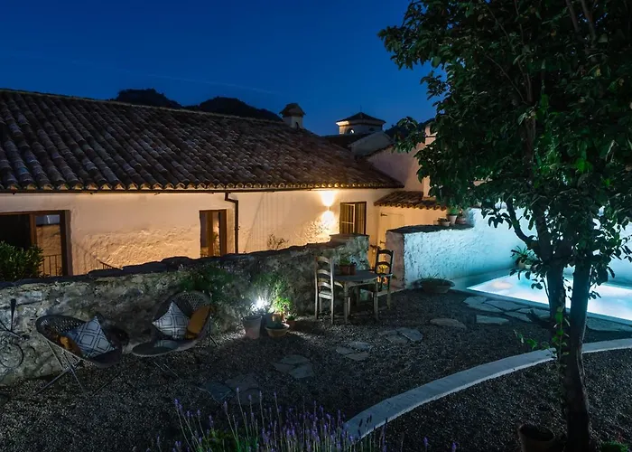 Casa De Los Cuadros Villaluenga Del Rosario