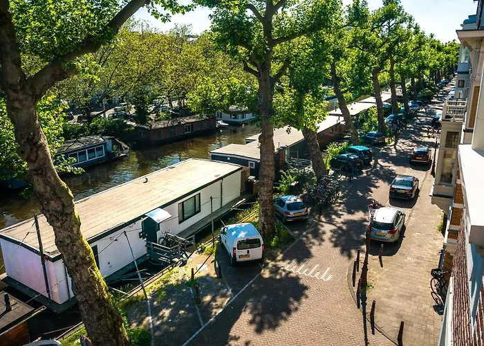-Houseboat-Amstel