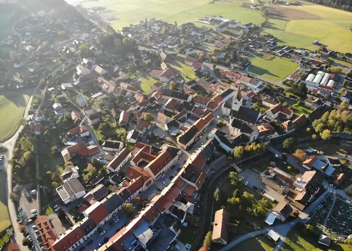 Gasthof Oberer Bräuer Oberwoelz Stadt