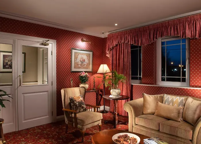 Killarney Lodge