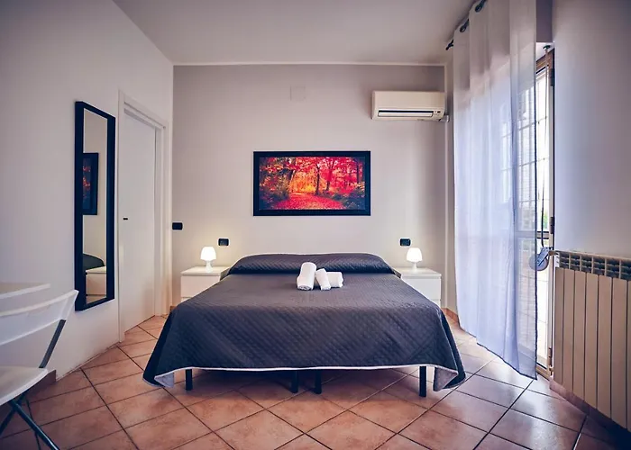 Travelershome 7Metri Ciampino Guesthouse