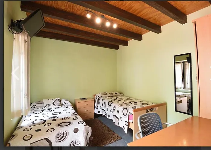 Pensión Minibar Zaratamo