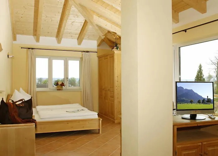 Hotel Garni M\u00F6we Tutzing