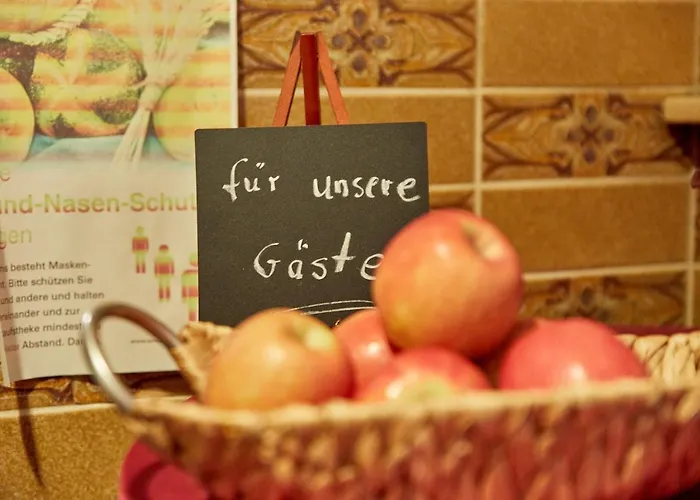 Hotel zum dicken Baum Mayen
