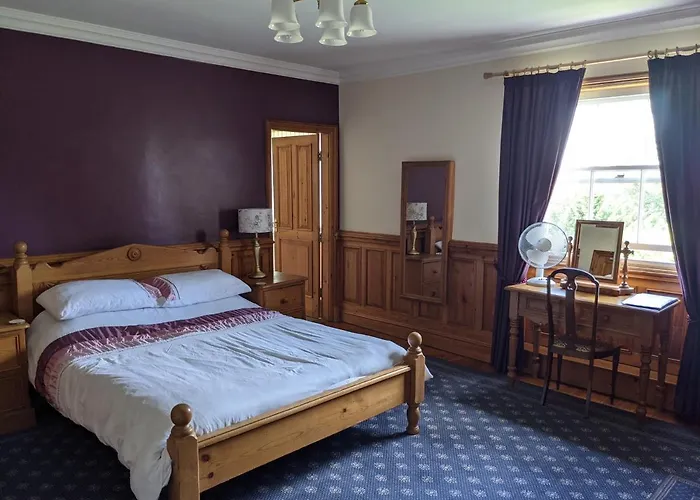 The Londesborough Arms Bar With En-Suite Rooms