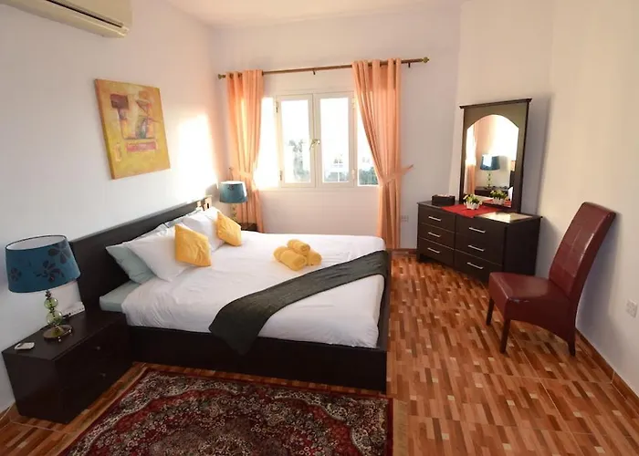 Lana Villa Muscat