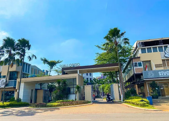 Aloha Guest House - 1 Male Only Tangerang