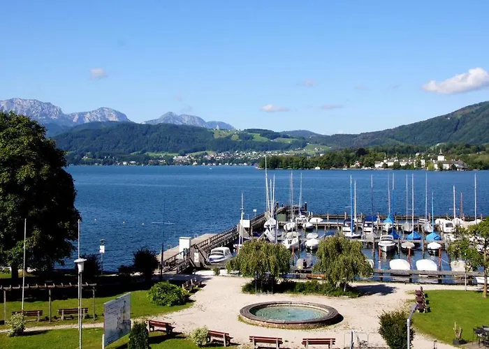 Seehotel im Weyer