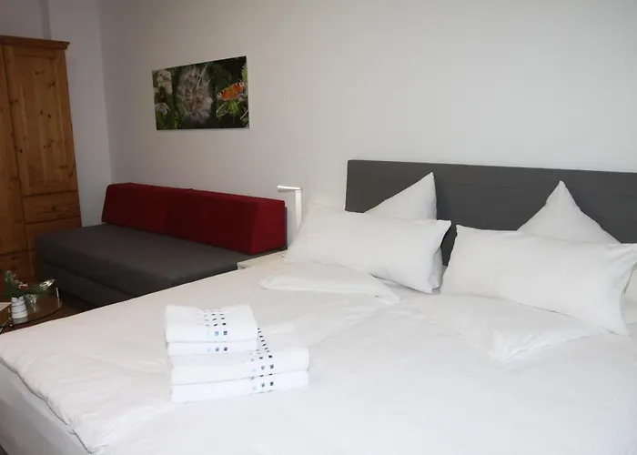 Hotel FAMOS Schlafen Warburg