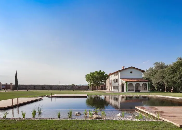 Corte Lanfranconi Private Villa Retreat&Biolake Pescantina