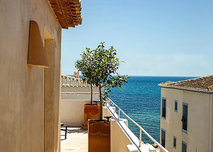 Blue Sardine Hostal Boutique (Adults Only)
