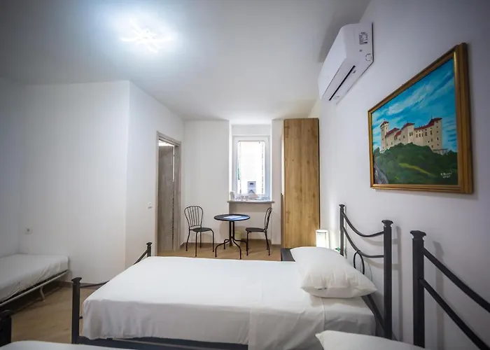 Around Lago Maggiore rooms Reno Di Leggiuno