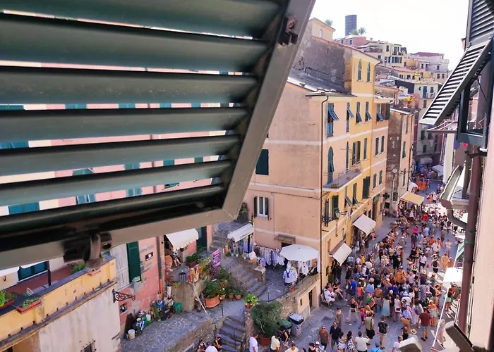 Santa Marta Rooms Vernazza