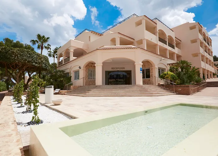 Invisa Hotel Club Cala Blanca