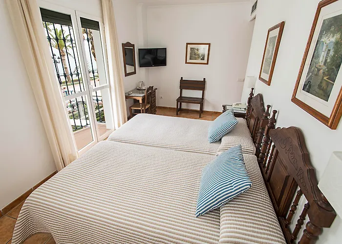 Hostal Marissal By Dorobe Nerja