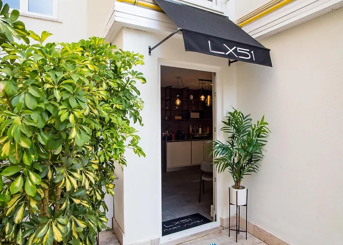 LX51 Studios&Suites - Center