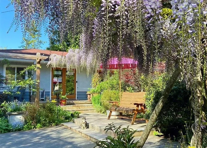 Wisteria Guest House Ganges