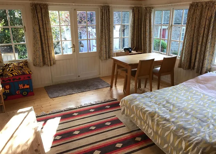 Crabapple Cottage B&B