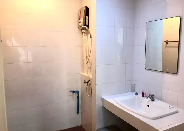 Kata Beach Guesthouse