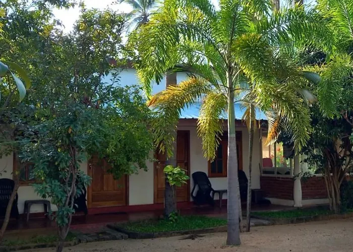 Hotel Sea Shadow Trincomalee
