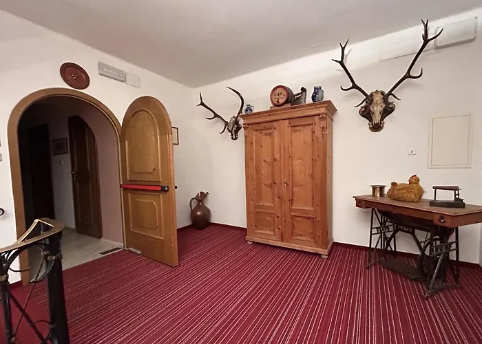 Roter Adler Hotel Caldaro