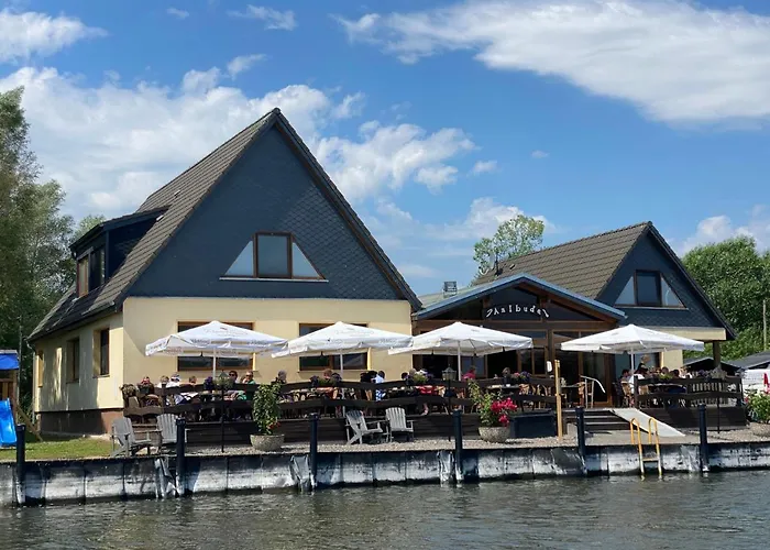 Ausflugsrestaurant&Pension Aalbude&Hausfloßvermietung 15 PS am Kummerower See-Verchen