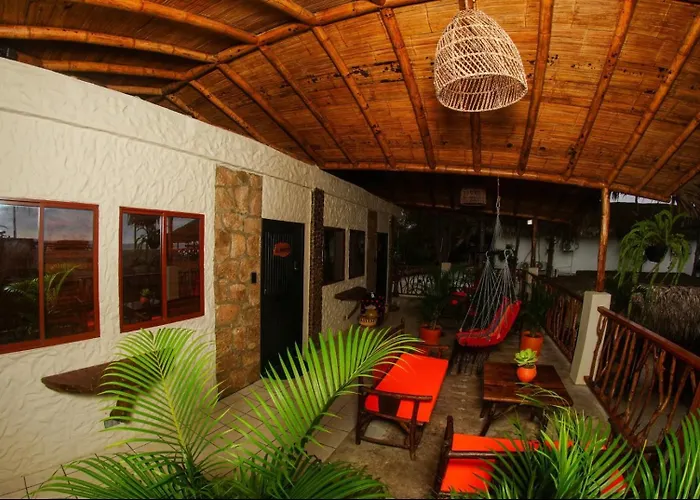Hotel Tres Palmas Montañita